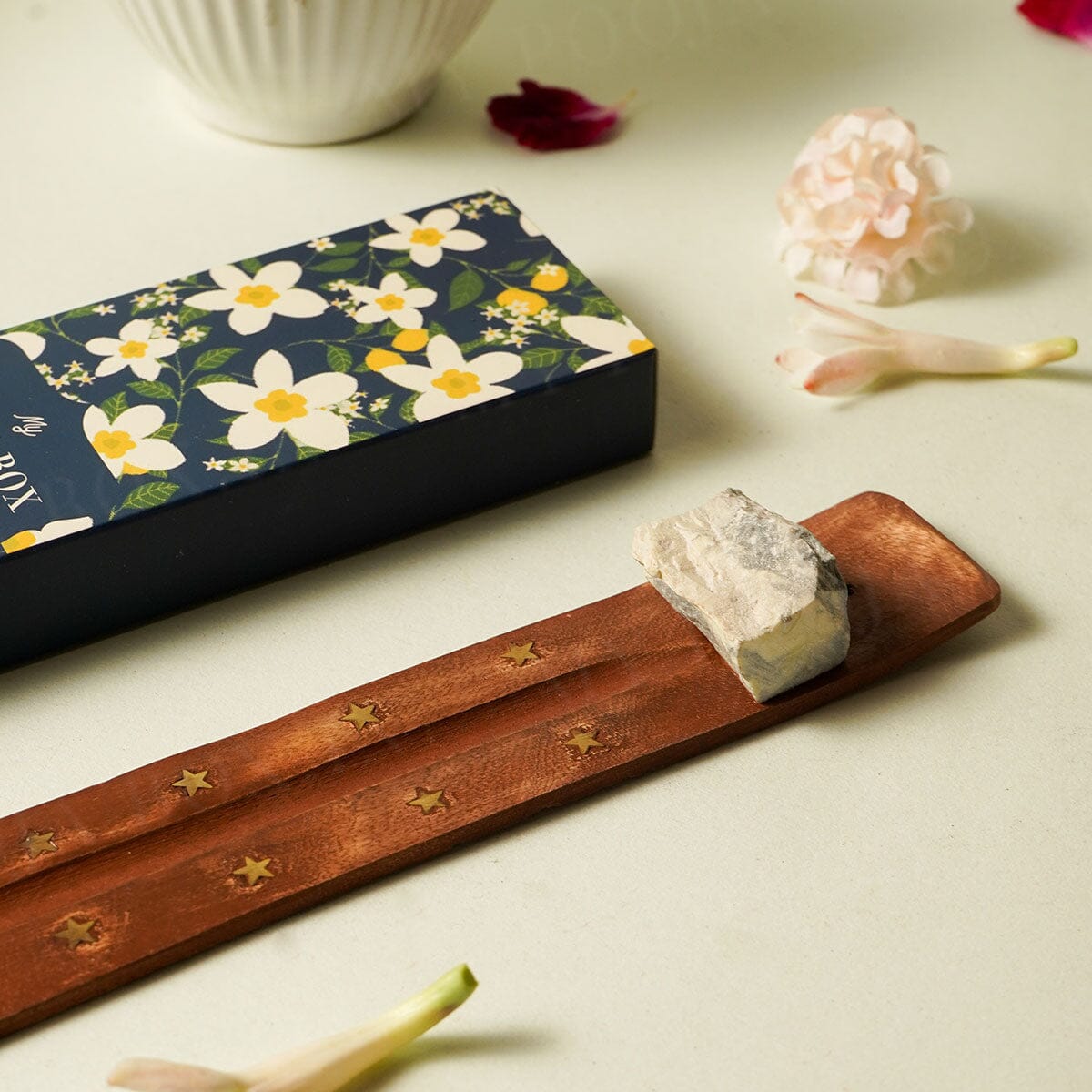 Howlite Wooden Incense Stand