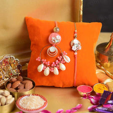 Splendid Rakhi for Bhaiya Bhabhi