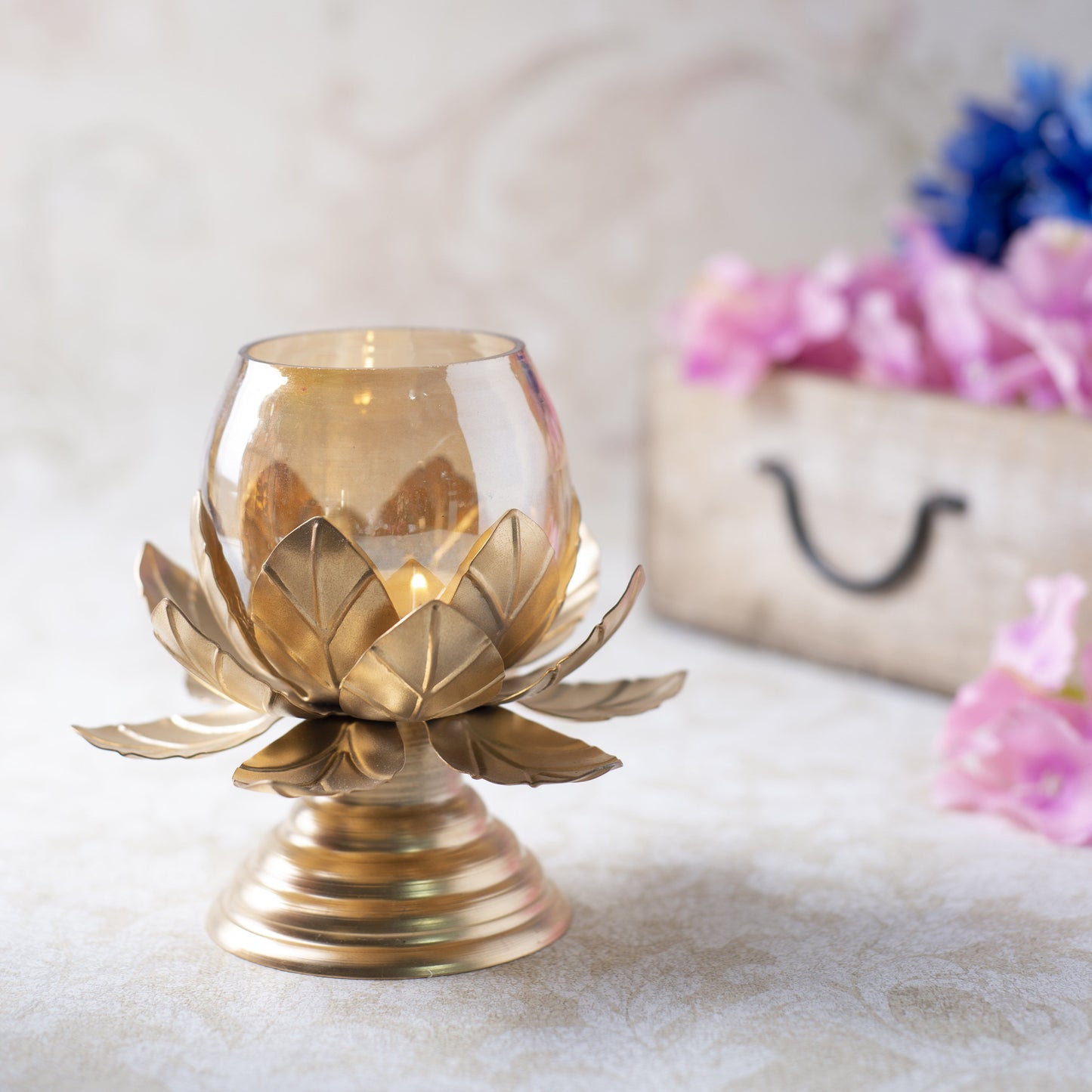 Divine Lotus T-light Holder