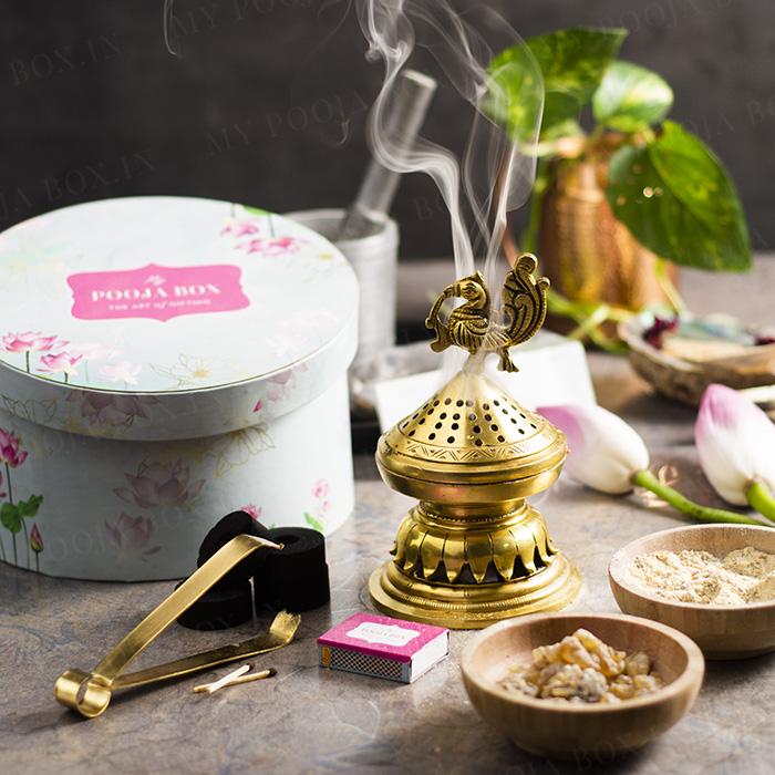 Antique Brass Peacock Fumer Gift Box