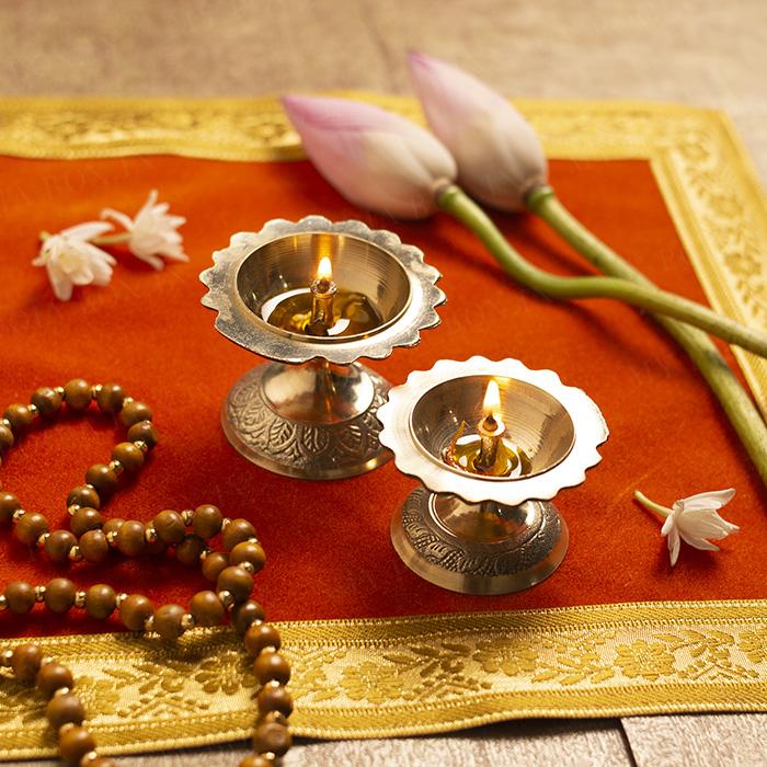 Scallop Brass Diya