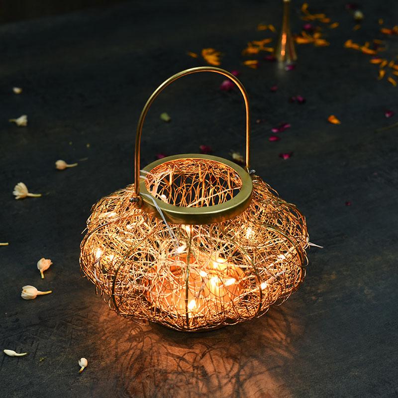Tangled Wire Yellow Hanging Led Light
