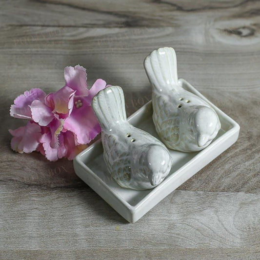 Vintage Birds Salt And Pepper Shaker Crockery