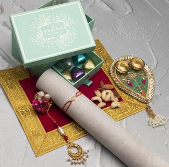18K Hallmark Gold Ganesha Bhaiya Bhabhi Rakhi Box