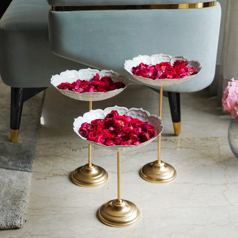 White & Gold Urli With Stand