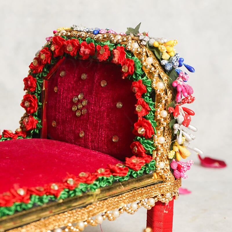 Laddu Gopal Bed