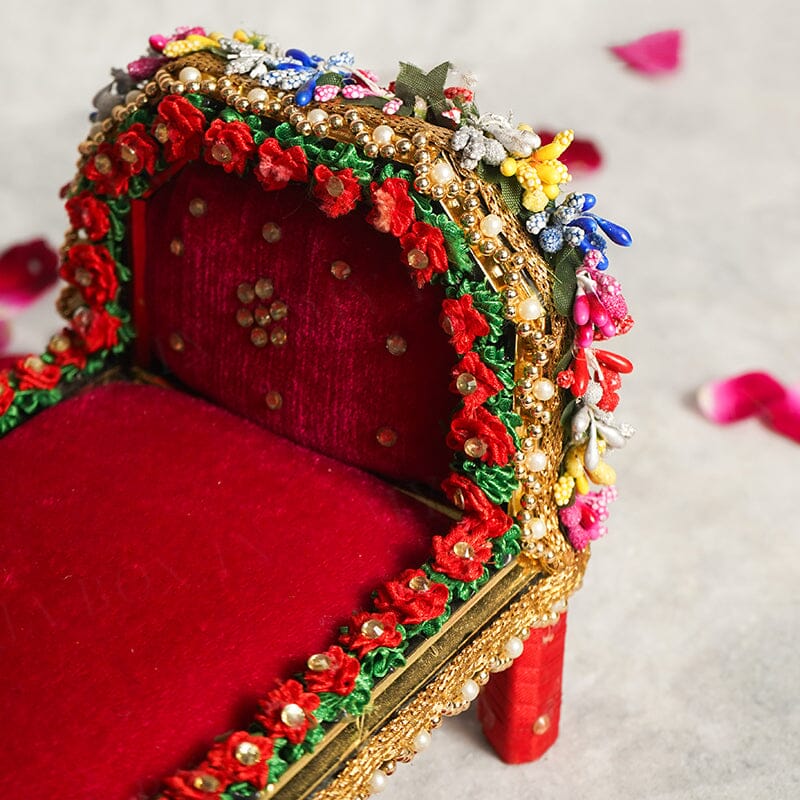 Laddu Gopal Bed