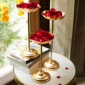 Mini Scallop Floral Diya Urli with Stand