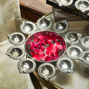 Aesthetic Silver Finish Floral Urli With Diya