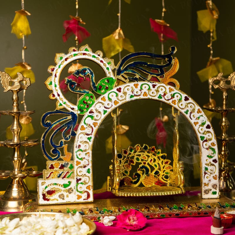 Kanha Meenakari Swing Singhasan