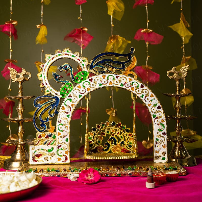 Kanha Meenakari Swing Singhasan