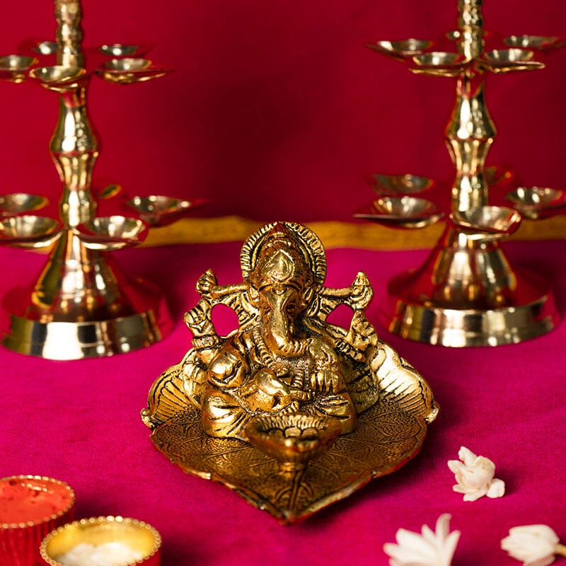 Leaf Ganesha with Diya
