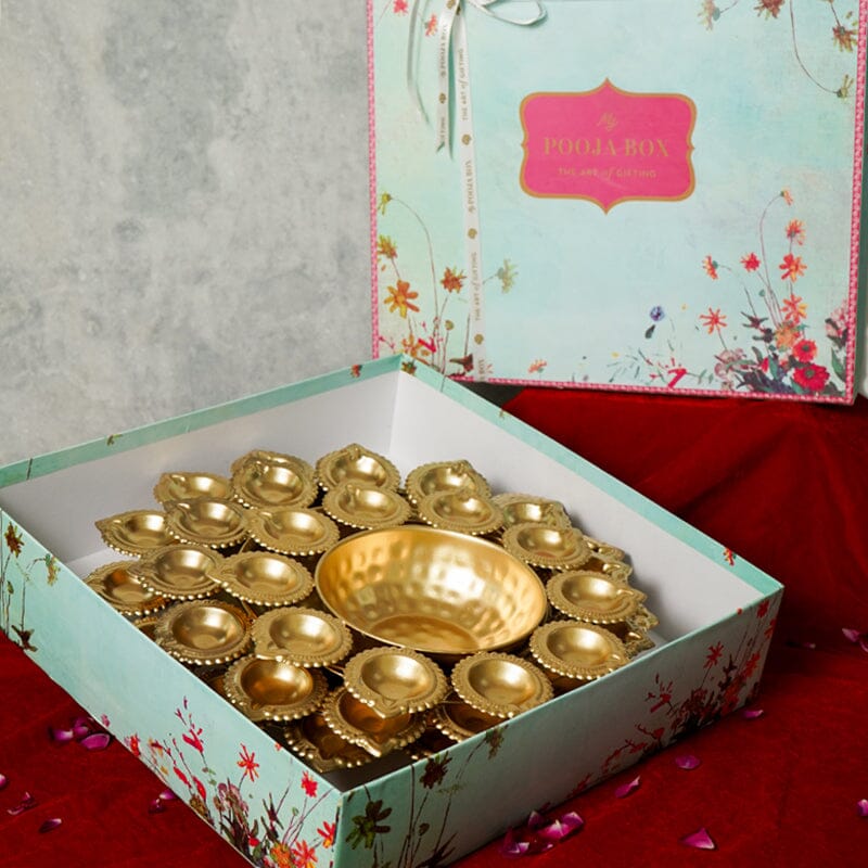 Aesthetic Floral Urli With Diya Gift Box