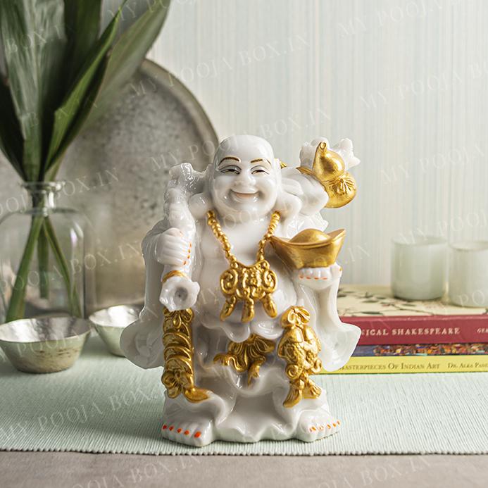 Smashing Laughing Buddha Idol for Good Luck