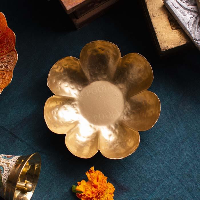 Elegant Gold Polished Votive