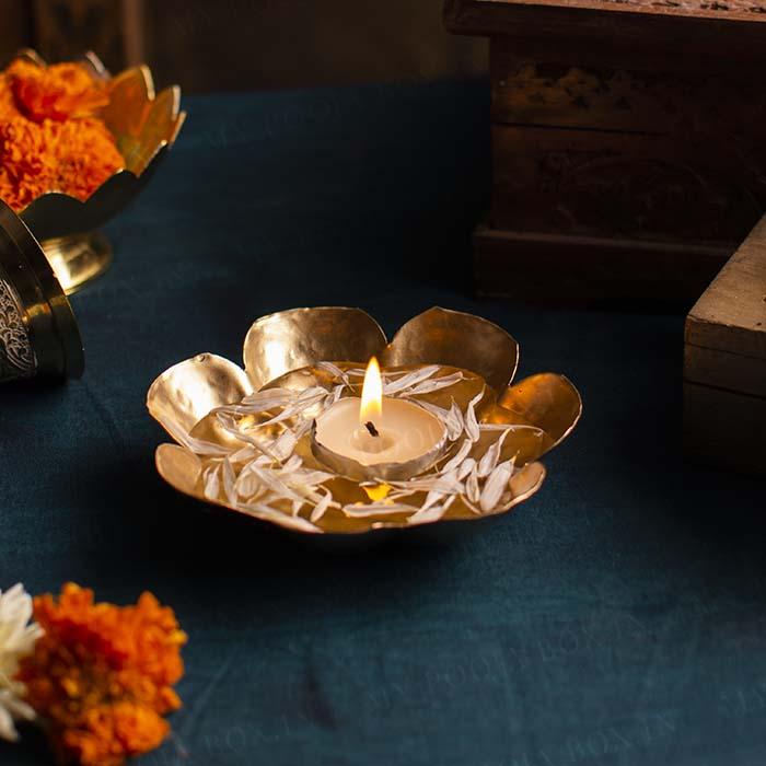 Elegant Gold Polished Votive