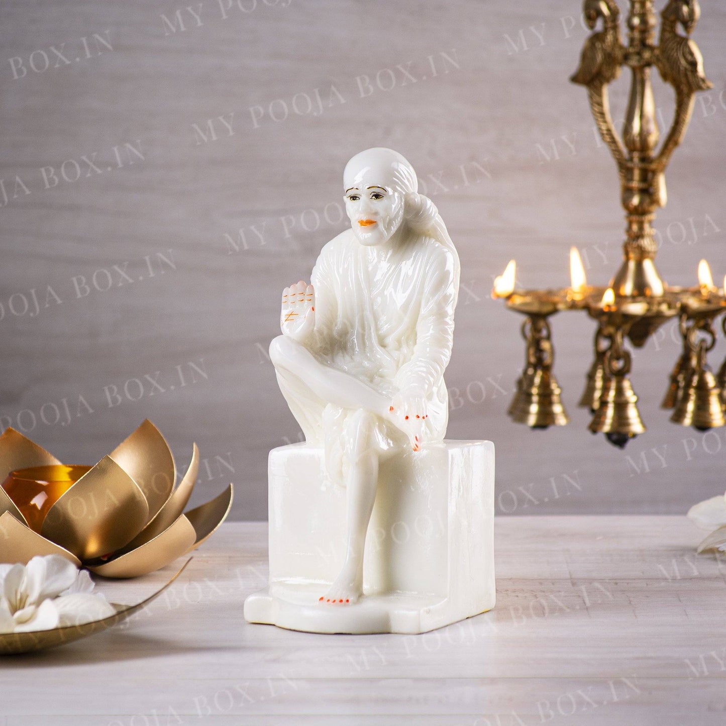 Divine Sai Baba Statue