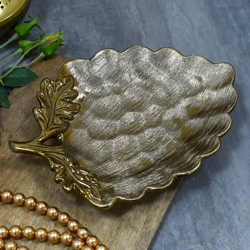Stunning Leaf-Shaped Potpourri Platter
