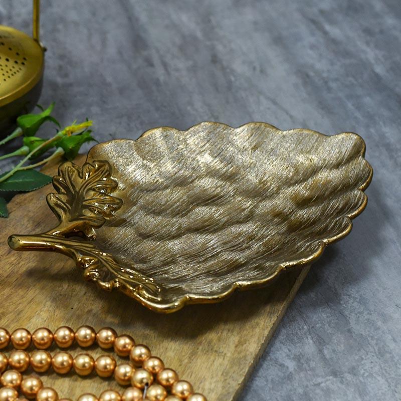 Stunning Leaf-Shaped Potpourri Platter