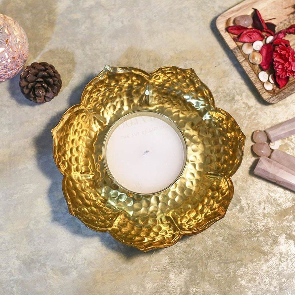 Alluring Golden Leafy Candle Showpiece Holder