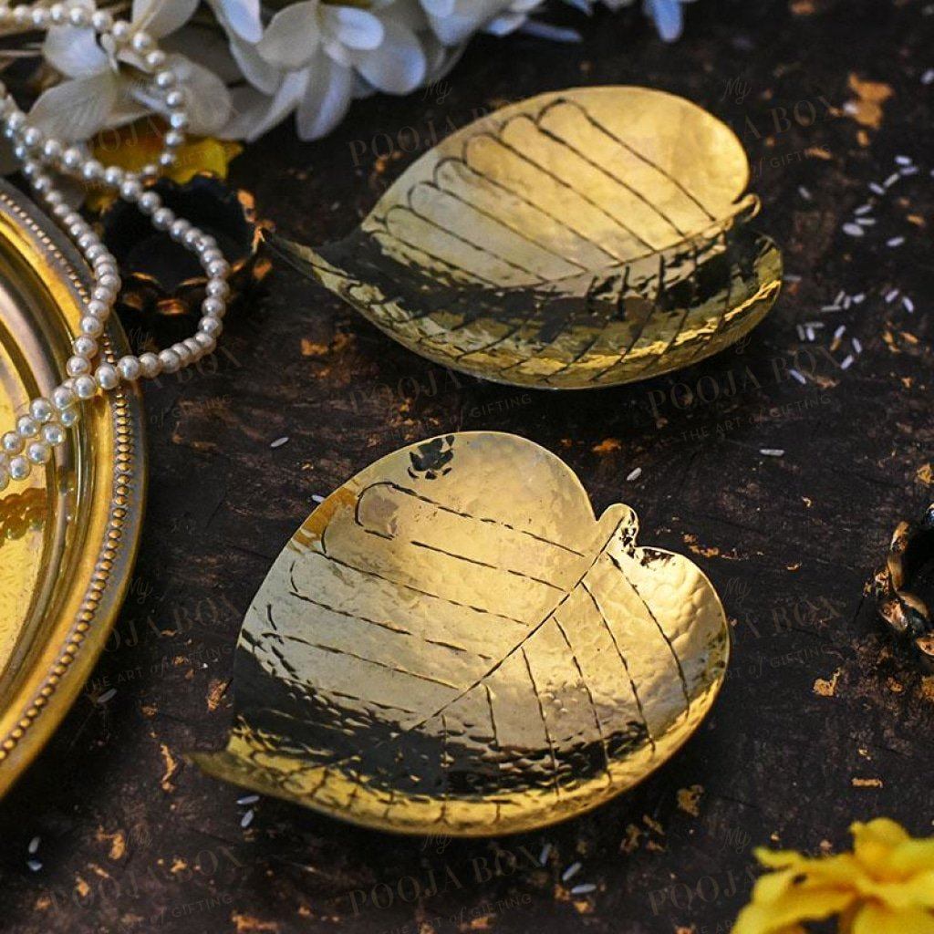 Antique Brass Prayer Leaf (Set Of 2)
