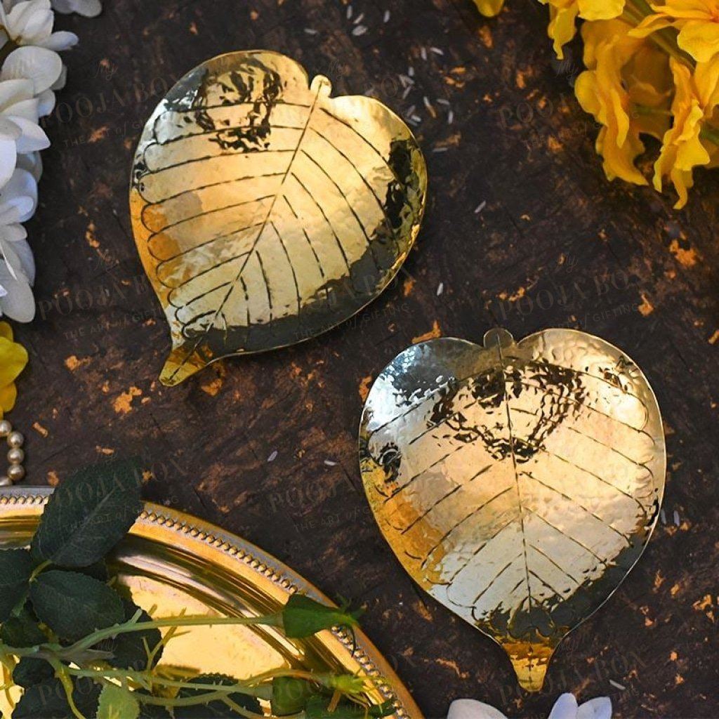 Antique Brass Prayer Leaf (Set Of 2)