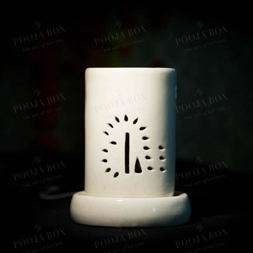 Elegant Off-White Handmade Ceramic Cylindrical Aroma Diffuser Diffusor