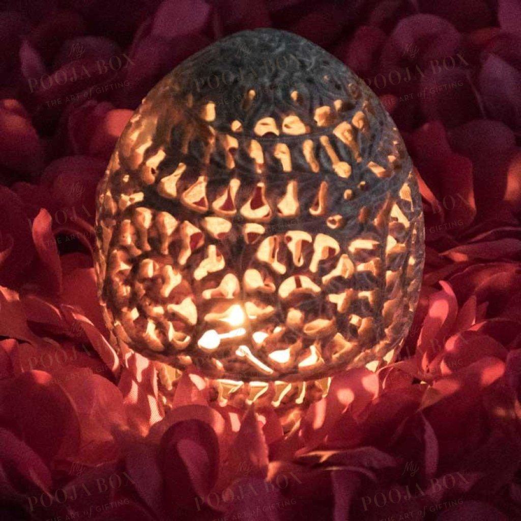 Leafy Mural Lattice Work Candle T-Light Holder In Oval Shape Home Decor